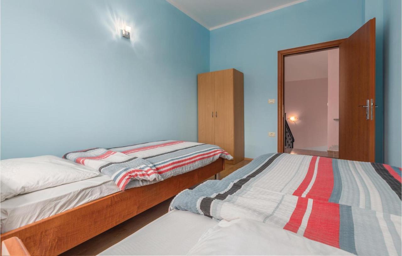Nice Apartment In Kastel With Kitchen Exterior foto